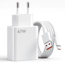 Carregador Turbo 67W com cabo Tipo C 1m, bivolt, alta potência para recarga rápida e segura. Compatível com vários dispositivos.