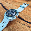 **Smartwatch Microwear SU01 Série 11 AMOLED 1.43”, GPS Multissistema, WhatsApp no relógio, chamadas Bluetooth, saúde 24h e resistência IP68.**